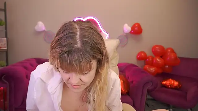 BellaLaPetit online show from 02/21/26, 01:56