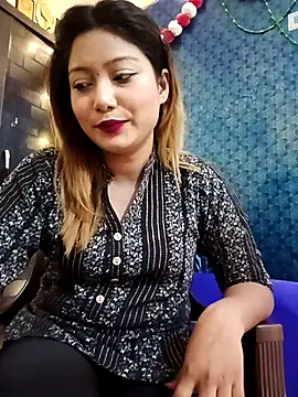 alexa cam44 online show from 10/26/25, 08:37