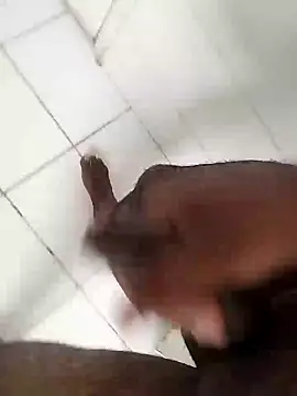 jsmorenoo online show from 10/28/25, 05:59