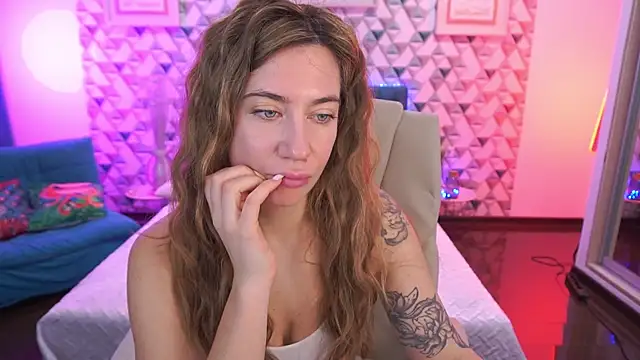 KateShanny online show from 04/30/26, 05:36