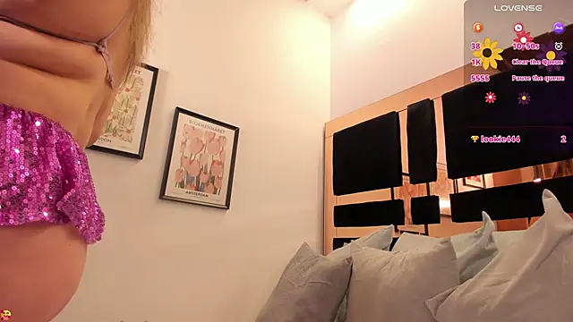 katherinn gomezz online show from 11/10/25, 11:53