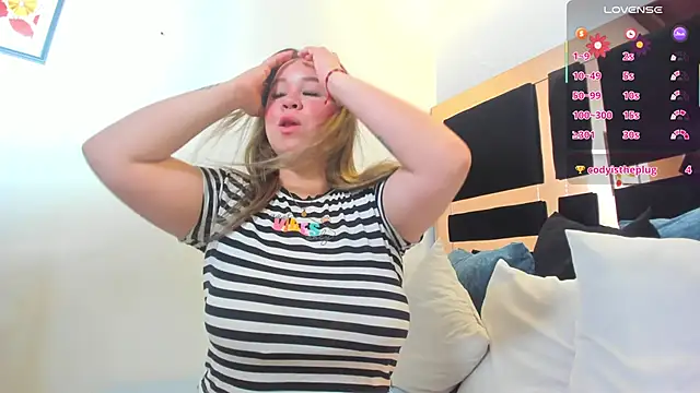 Snapshot of katherinn_gomezz chatting on 02/13/26, 11:39 katherinn gomezz online show from 02/13/26, 11:39