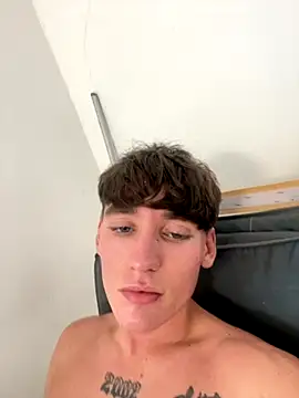 Snapshot of naughtyboy0124 chatting on 12/03/25, 01:53 naughtyboy0124 online show from 12/03/25, 01:53