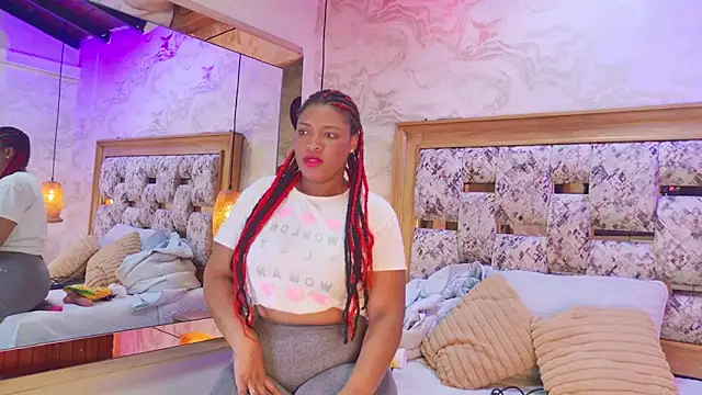 ZOLEY WATSON online show from 11/28/25, 03:09