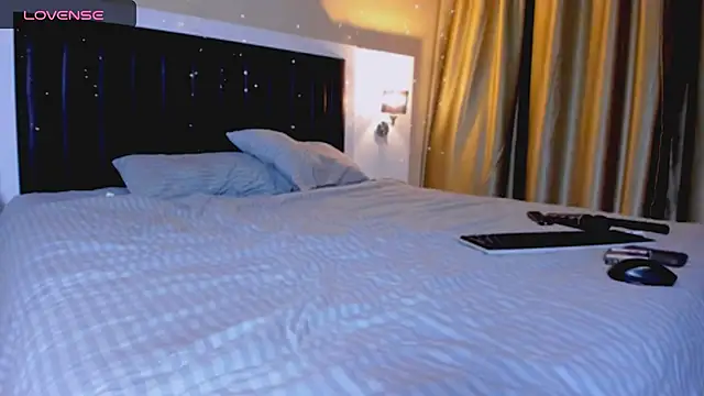 marrenaa online show from 12/19/25, 06:20