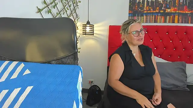 carolinacrus01 online show from 09/27/25, 05:29