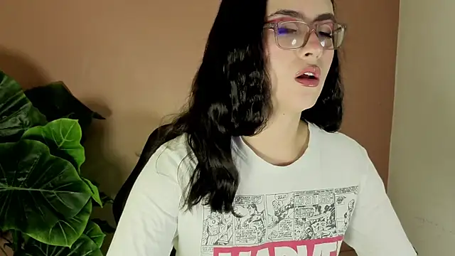 LiLLiAnderson online show from 09/26/25, 11:25