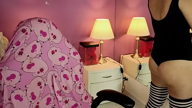 LiLLiAnderson online show from 10/16/25, 11:55