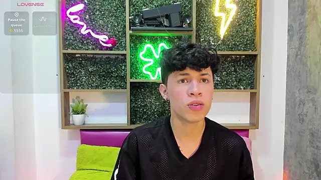 Axel  Evans online show from 04/18/26, 12:20