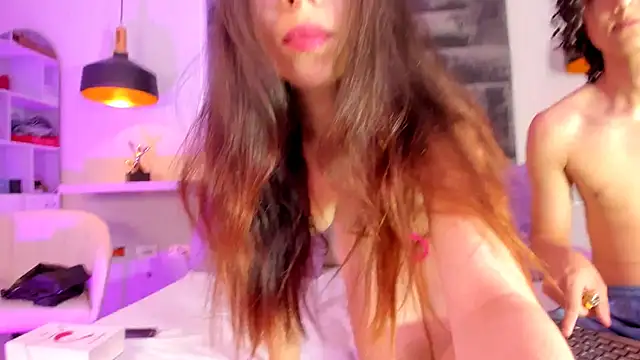 juliie star online show from 10/05/25, 07:56