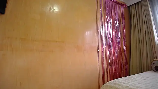 Snapshot of miss_lilieth chatting on 07/25/26, 02:47 miss lilieth online show from 07/25/26, 02:47