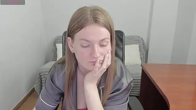 Snapshot of Alisha_Skyes chatting on 05/09/26, 03:45 Alisha Skyes online show from 05/09/26, 03:45
