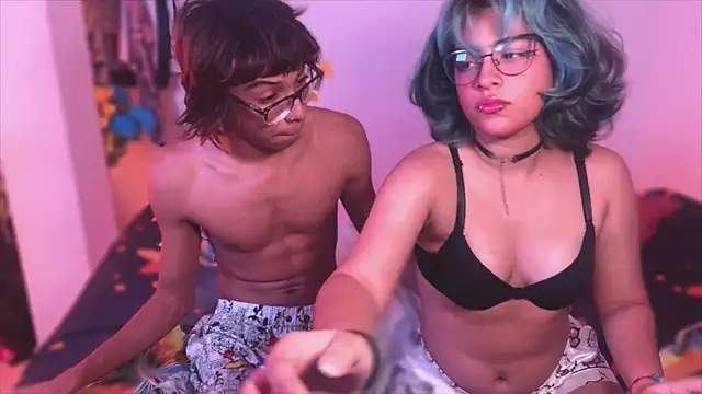 Snapshot of Andrewpetrikov_ chatting on 09/26/25, 02:32 Andrewpetrikov online show from 09/26/25, 02:32