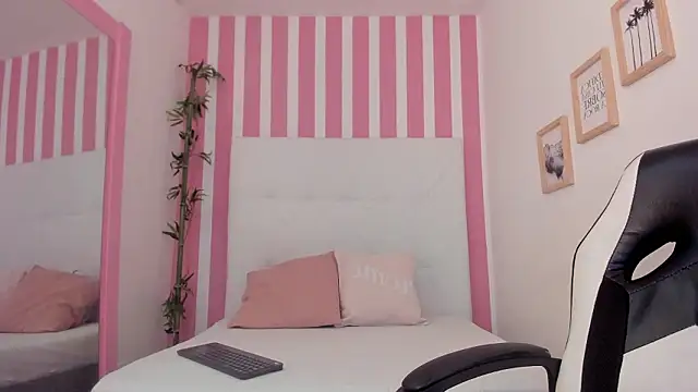 M0lly Beckers online show from 01/16/26, 07:51