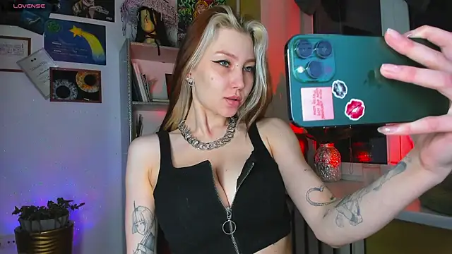 Nicole matt online show from 05/17/26, 08:16
