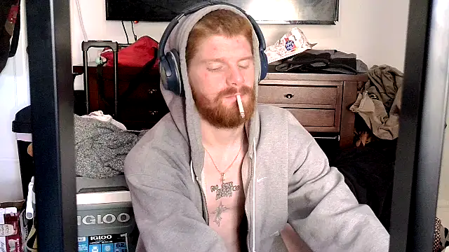 Snapshot of Magnetic127 chatting on 11/05/25, 08:09 Magnetic127 online show from 11/05/25, 08:09