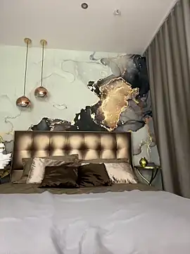 MiraXS online show from 03/08/26, 10:13