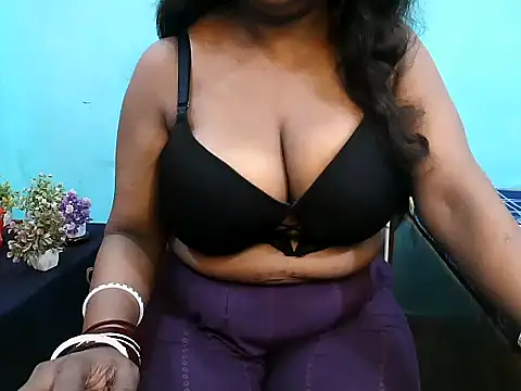 PREETI BABY online show from 09/13/25, 06:02