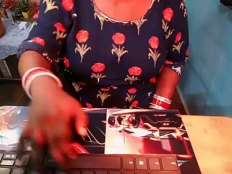 Snapshot of PREETI_BABY chatting on 07/03/26, 06:53 PREETI BABY online show from 07/03/26, 06:53