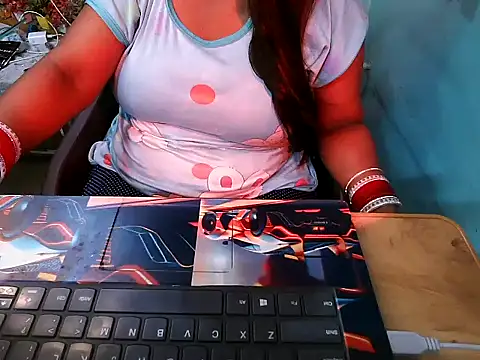 Snapshot of PREETI_BABY chatting on 07/05/26, 04:58 PREETI BABY online show from 07/05/26, 04:58