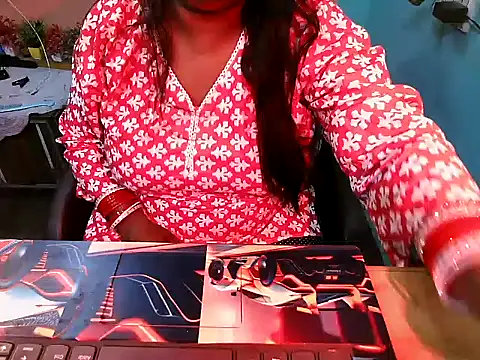 Snapshot of PREETI_BABY chatting on 07/08/26, 07:13 PREETI BABY online show from 07/08/26, 07:13