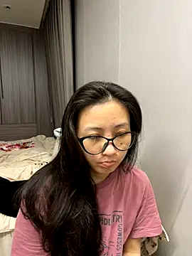 haiyan125216 online show from 10/15/25, 11:10