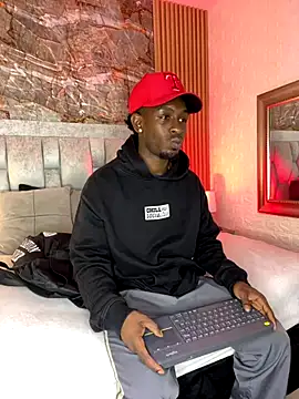 pipedark  online show from 12/16/25, 03:44