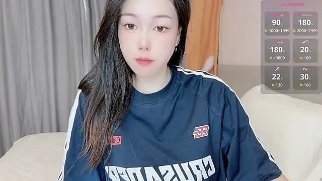 Bella Ava online show from 10/16/25, 03:51