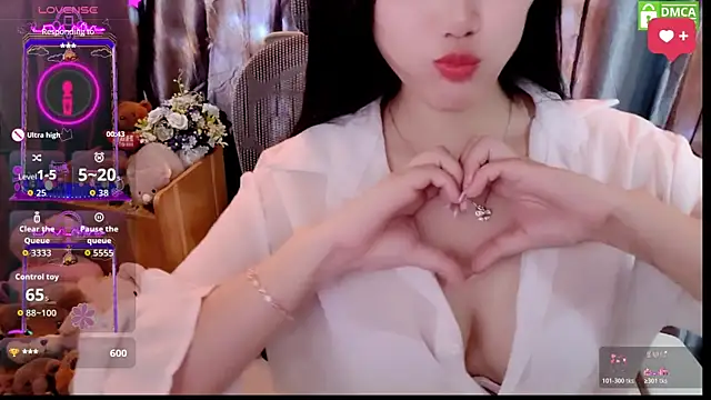 Snapshot of HanaYourlove chatting on 06/08/26, 11:10 HanaYourlove online show from 06/08/26, 11:10