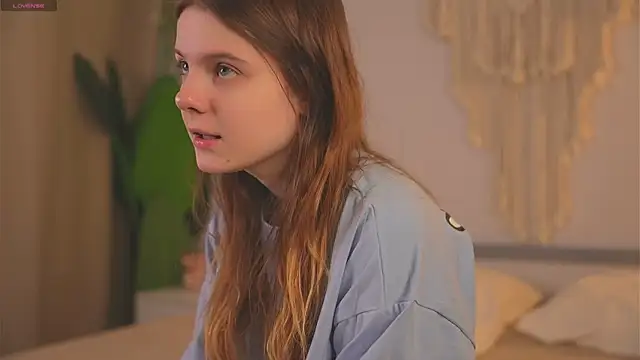 Lu  Lane online show from 10/09/25, 07:50