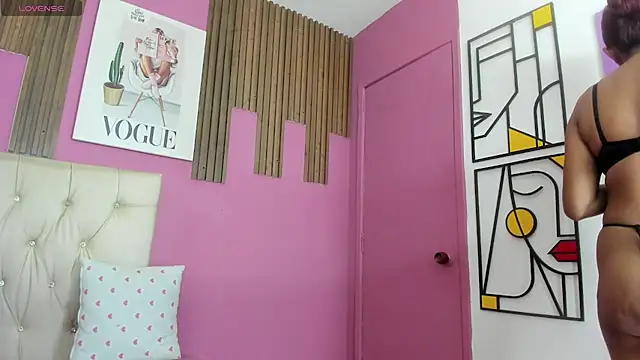 Lucia Spear online show from 12/15/25, 12:53