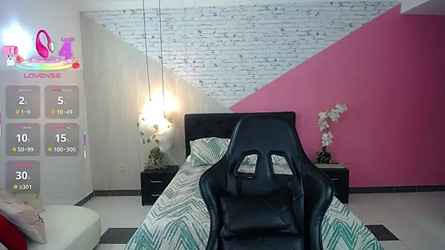 sophia brunette  online show from 09/27/25, 12:21