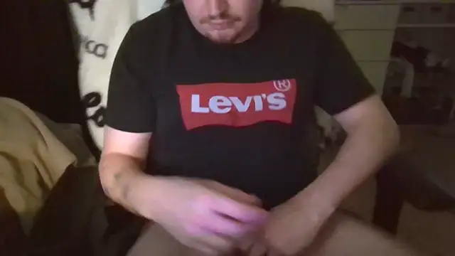 Snapshot of momo1990x chatting on 11/14/25, 01:43 momo1990x online show from 11/14/25, 01:43