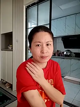 chengcheng12 online show from 10/02/25, 12:39