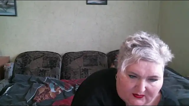 Snapshot of Lana555 chatting on 03/03/25, 01:31 Lana555 online show from 03/03/25, 01:31