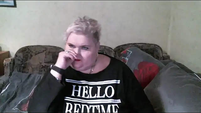 Snapshot of Lana555 chatting on 03/03/25, 07:39 Lana555 online show from 03/03/25, 07:39