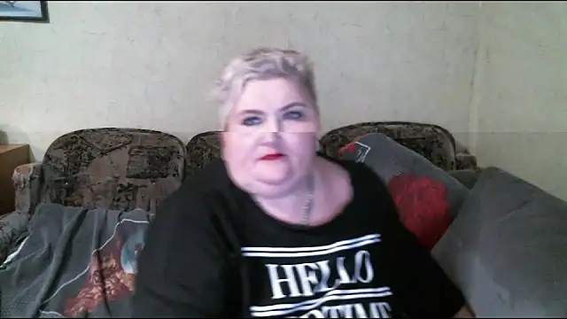 Snapshot of Lana555 chatting on 03/03/25, 10:42 Lana555 online show from 03/03/25, 10:42