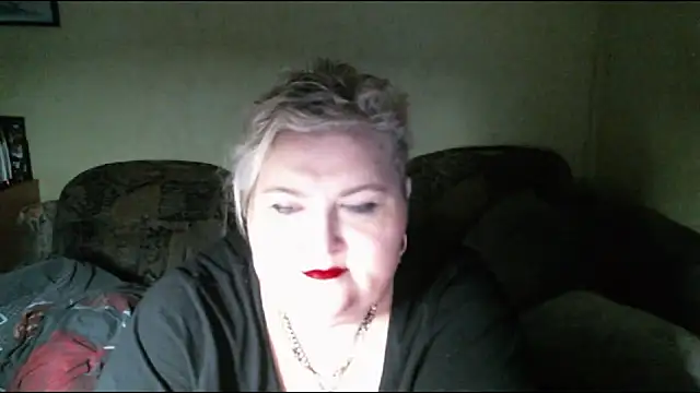 Snapshot of Lana555 chatting on 03/17/25, 11:43 Lana555 online show from 03/17/25, 11:43