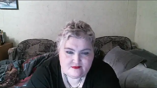 Snapshot of Lana555 chatting on 03/21/25, 04:51 Lana555 online show from 03/21/25, 04:51