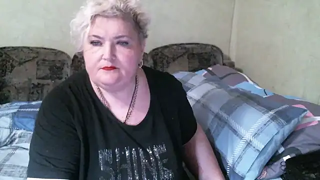 Snapshot of Lana555 chatting on 09/13/25, 11:04 Lana555 online show from 09/13/25, 11:04
