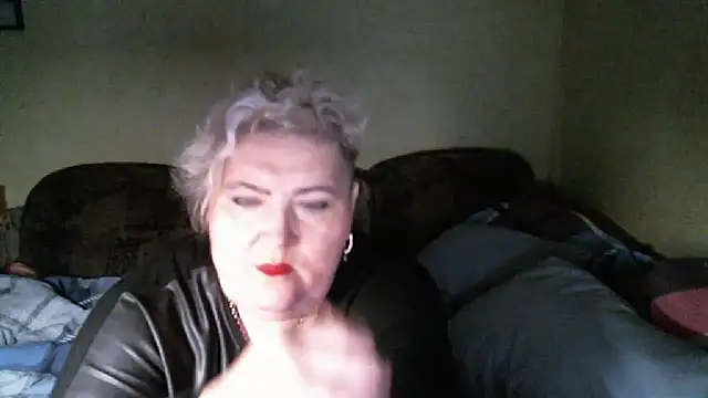 Snapshot of Lana555 chatting on 09/19/25, 11:05 Lana555 online show from 09/19/25, 11:05
