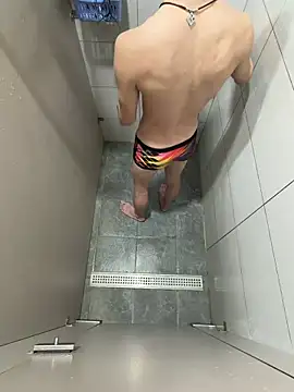 Snapshot of winds1069 chatting on 03/13/26, 07:26 winds1069 online show from 03/13/26, 07:26