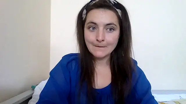 DInaraXRose online show from 09/29/25, 11:37