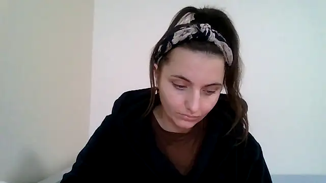 DInaraXRose online show from 10/16/25, 10:16