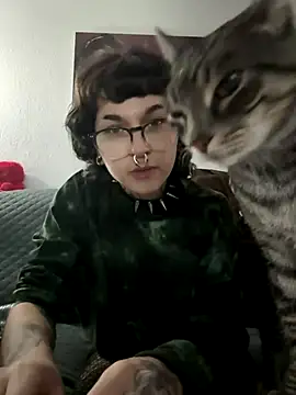 whitebunny88 online show from 10/28/25, 01:09