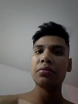 Snapshot of iRusx chatting on 10/19/25, 05:46 iRusx online show from 10/19/25, 05:46