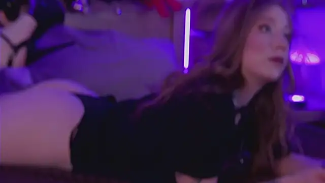 Snapshot of MiaEuphoria_ chatting on 01/10/26, 03:52 MiaEuphoria online show from 01/10/26, 03:52