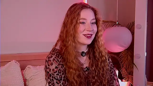 Snapshot of MiaEuphoria_ chatting on 02/04/26, 04:07 MiaEuphoria online show from 02/04/26, 04:07