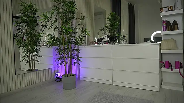 EmmaBlanco online show from 04/01/26, 05:30