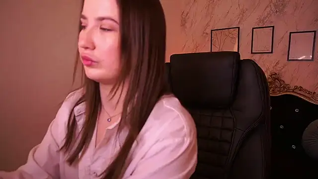 SofieBloom online show from 04/10/26, 10:36